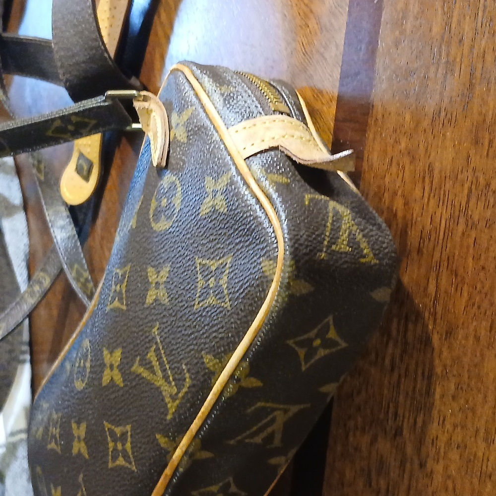 Louis Vuitton Monogram Brown Pouch - Picture 7 of 16